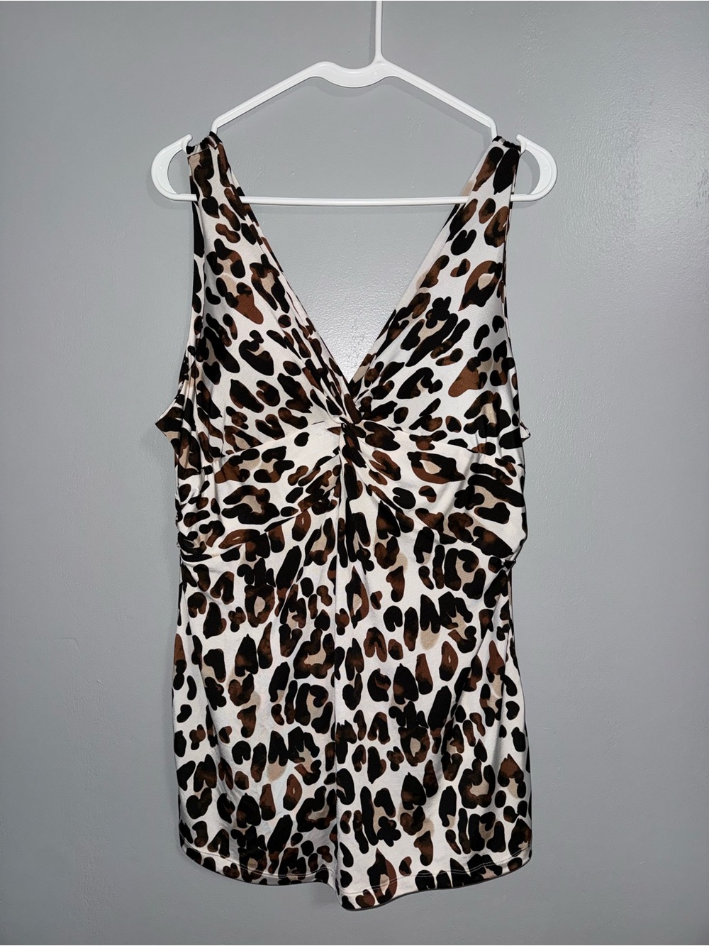 Milano Essentials Leopard-Print Top in White, Brown & Black